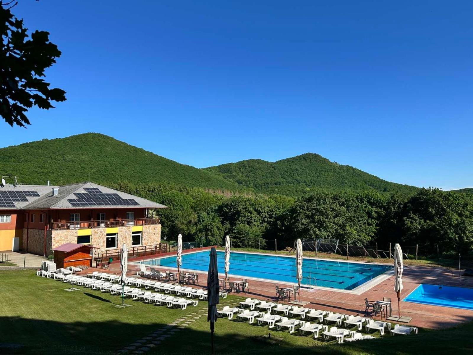 Szent Orbán Erdei Wellness Hotel Kóspallag Esterno foto